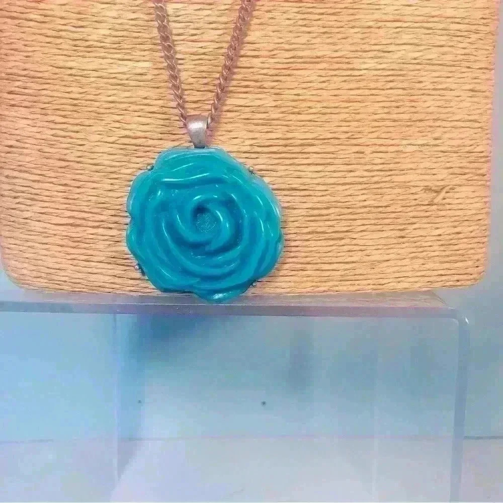 Signed Avon Turquoise Acrylic Rose. Silver tone chain faux pearls.